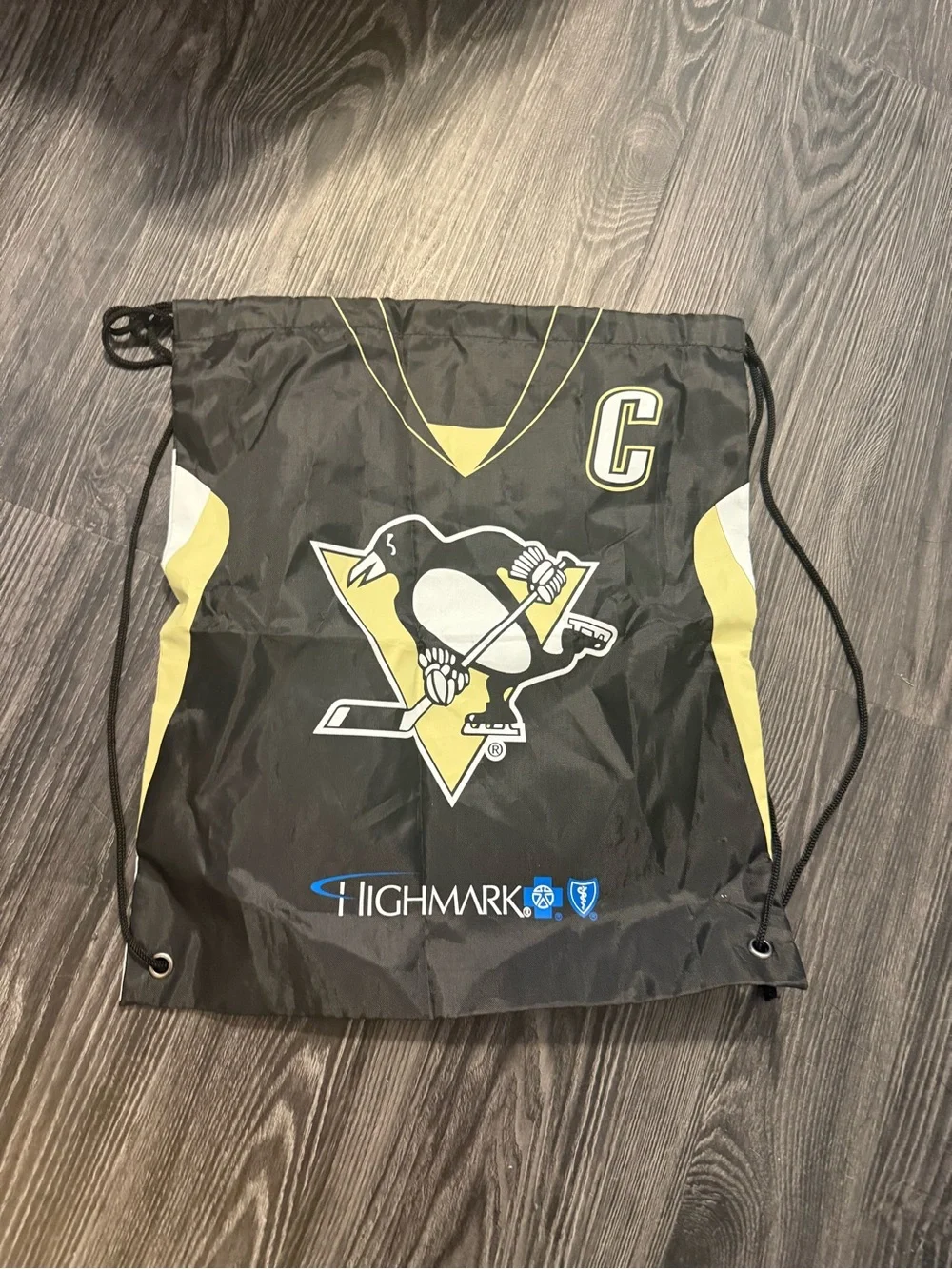 NWOT Pittsburgh Penguins - Crosby Black and Gold Drawstring Bag